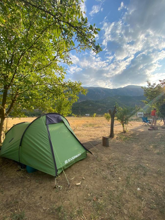 فندق Albturist Ecocamping Permet & Outdoor Sports Center المظهر الخارجي الصورة